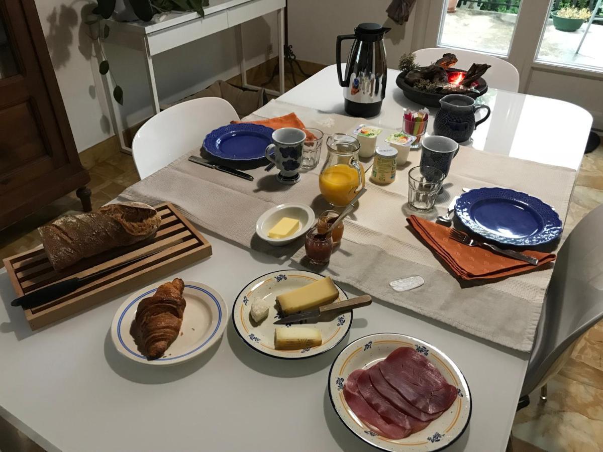 B&B Chez Anne-Marie 니옹 외부 사진